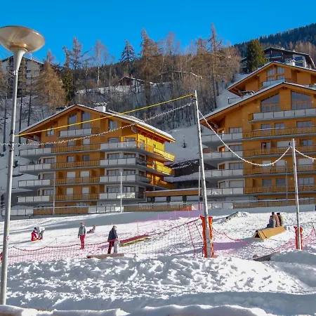 Domaine Des Reines C10 By Interhome ננדה