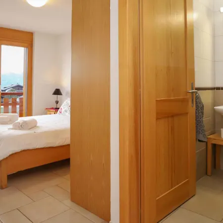 Апартаменты Domaine Des Reines C10 By Interhome *